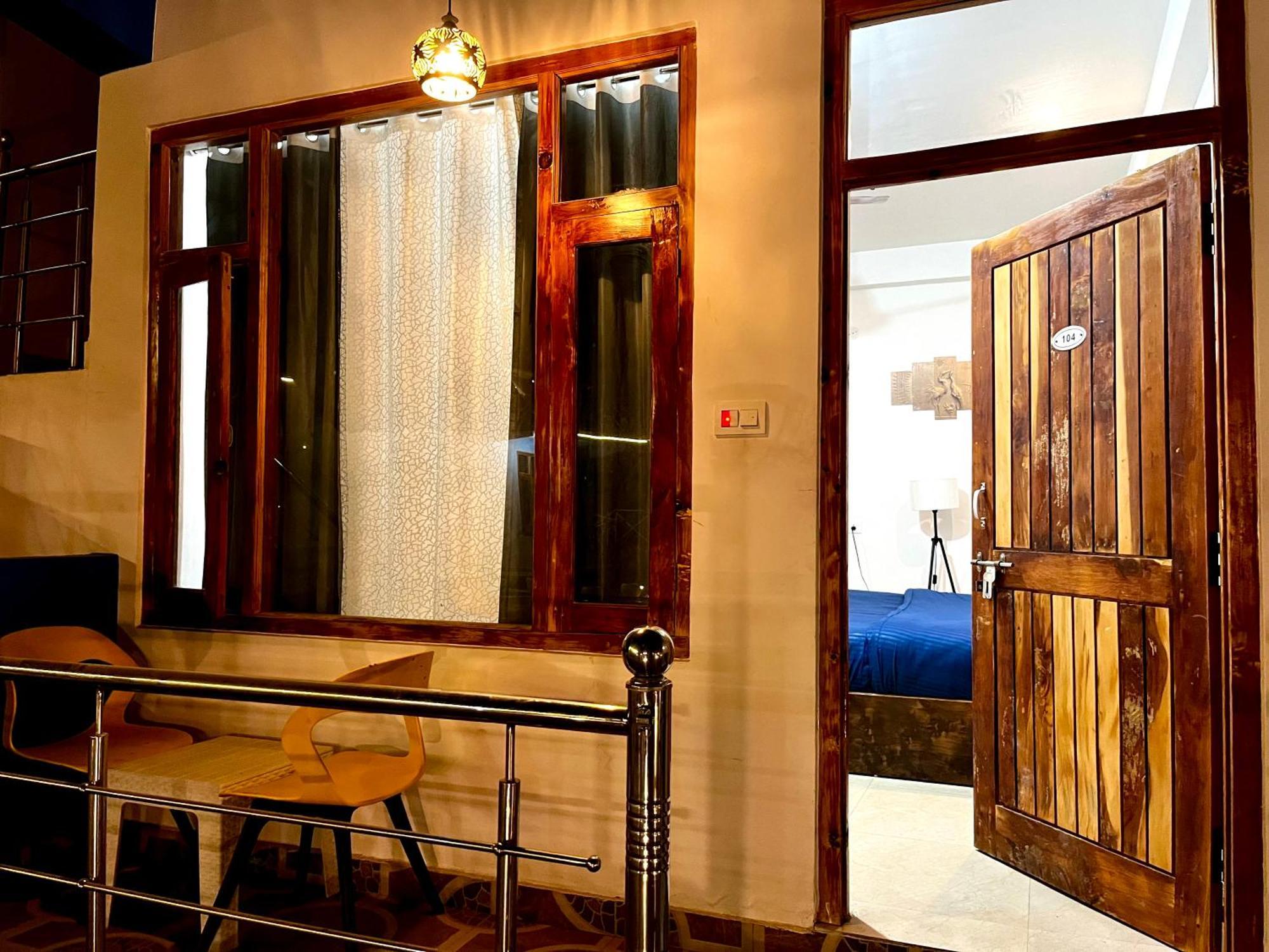 Hotel Adinova Kasol Exteriör bild