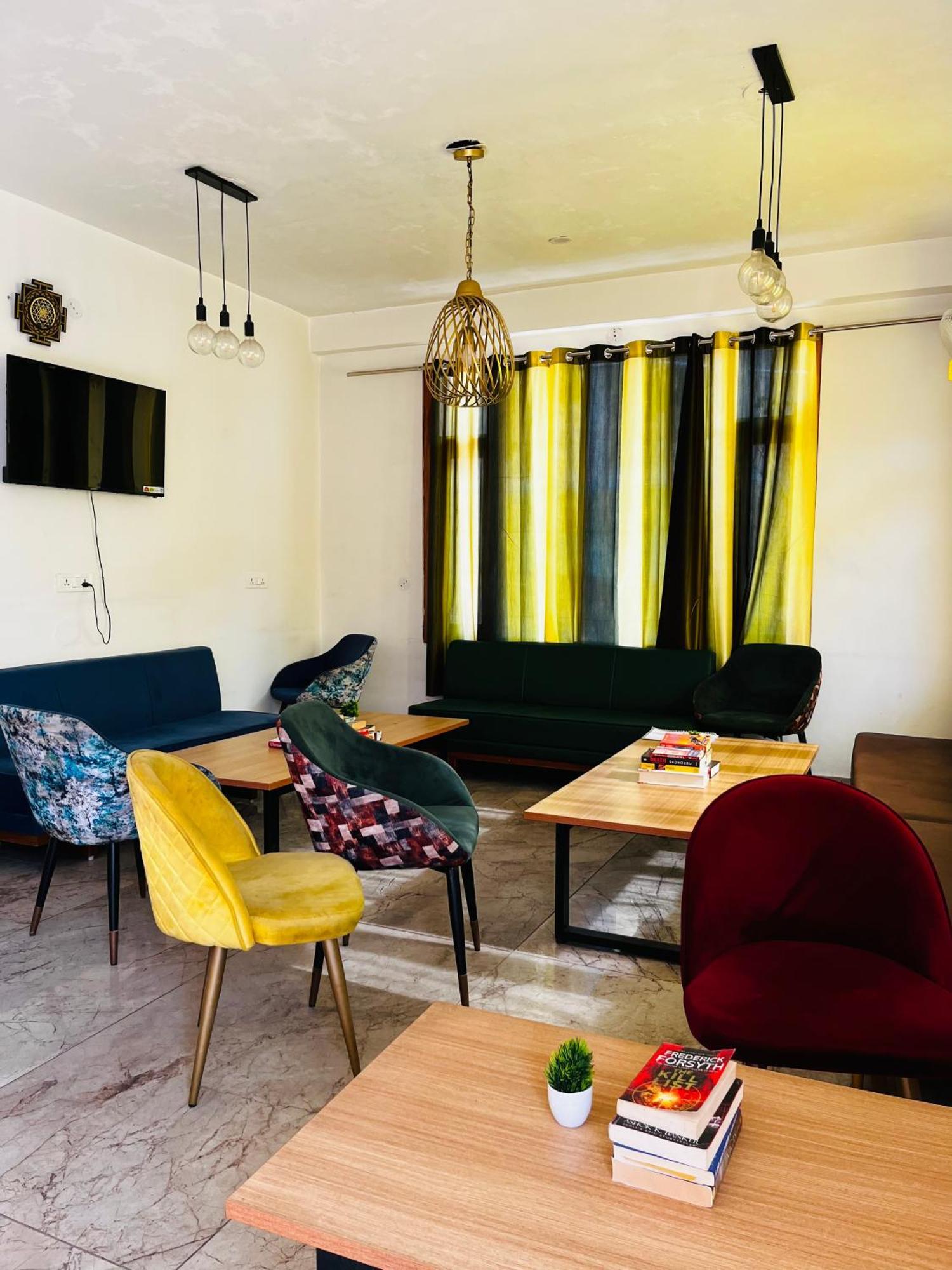 Hotel Adinova Kasol Exteriör bild