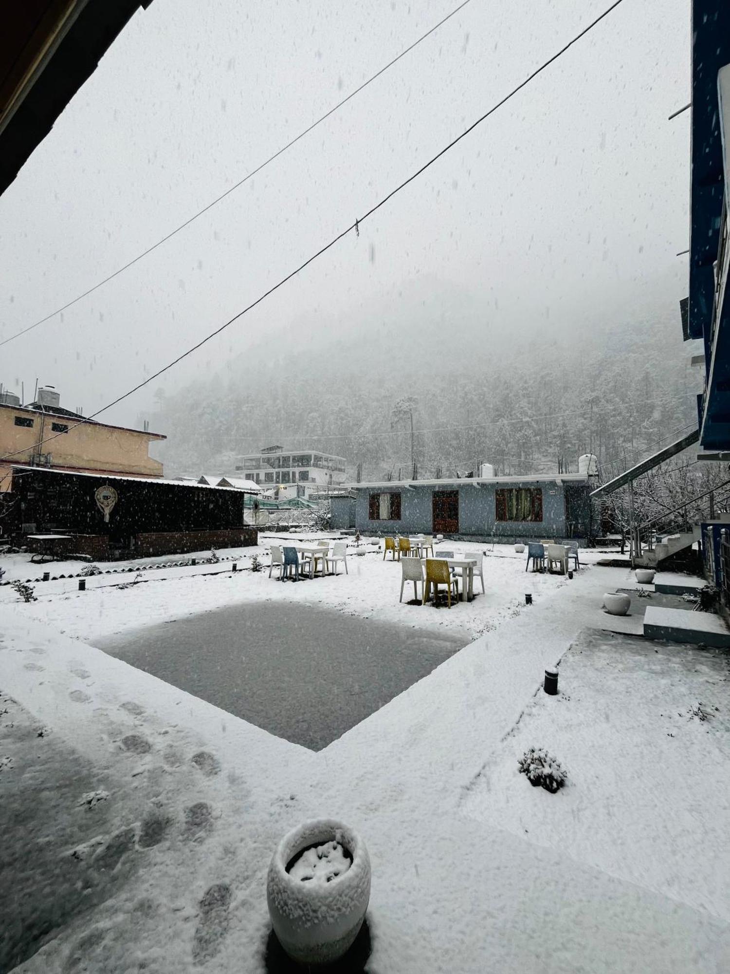 Hotel Adinova Kasol Exteriör bild